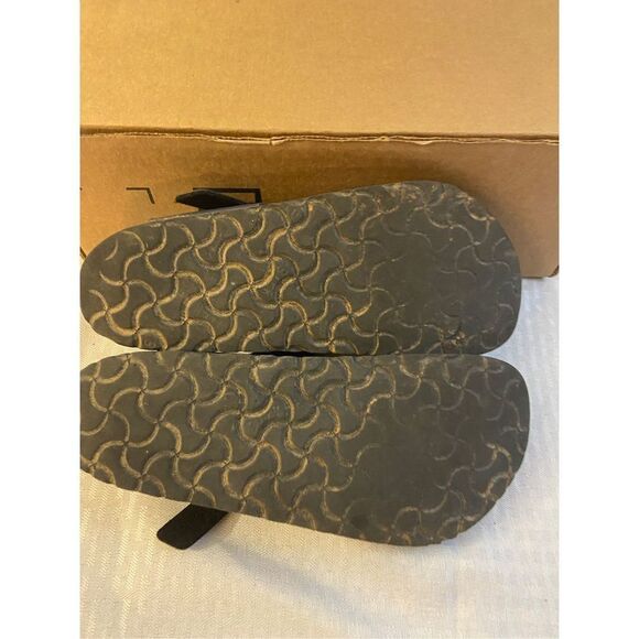 Birkenstock thong sandals 38 pewter color used size 8 - Picture 3 of 4